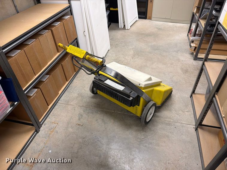 image for item EO8776 NSS Pacer-28 Industrial vacuum