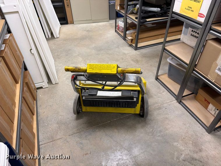 image for item EO8776 NSS Pacer-28 Industrial vacuum