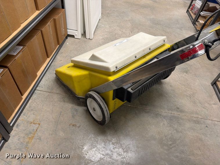 image for item EO8776 NSS Pacer-28 Industrial vacuum
