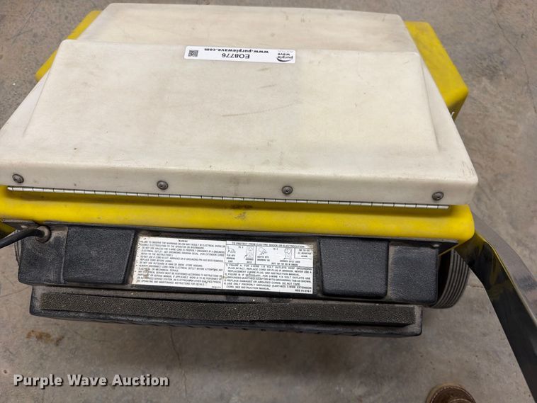 image for item EO8776 NSS Pacer-28 Industrial vacuum