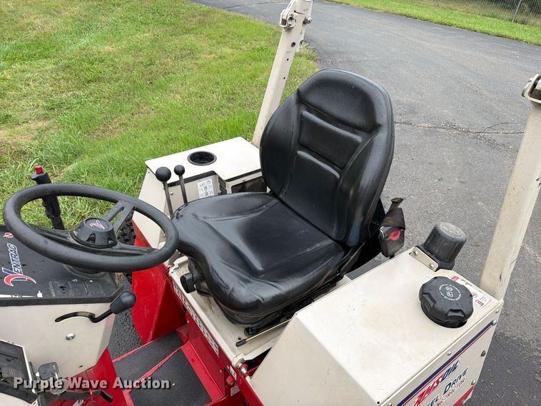 image for item EO8778 Ventrac 4500Z municipal tractor