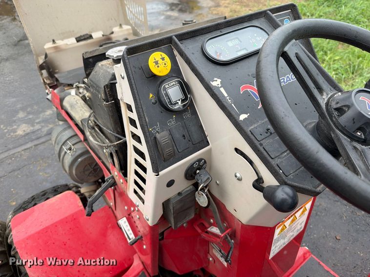 image for item EO8778 Ventrac 4500Z municipal tractor