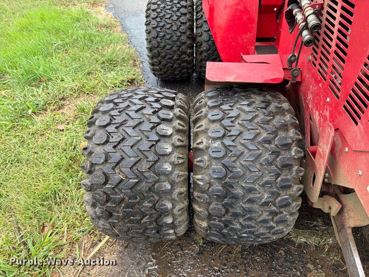 image for item EO8778 Ventrac 4500Z municipal tractor