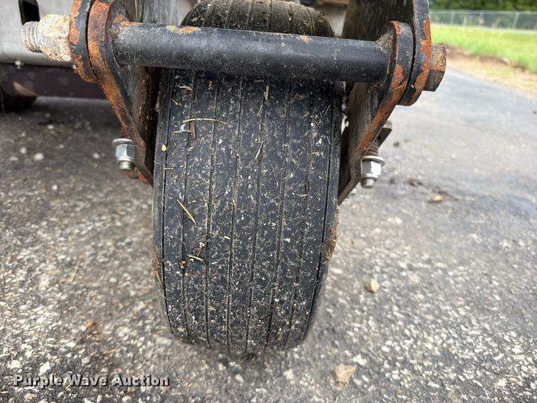 image for item EO8779 LT Rich Z Spray turf sprayer