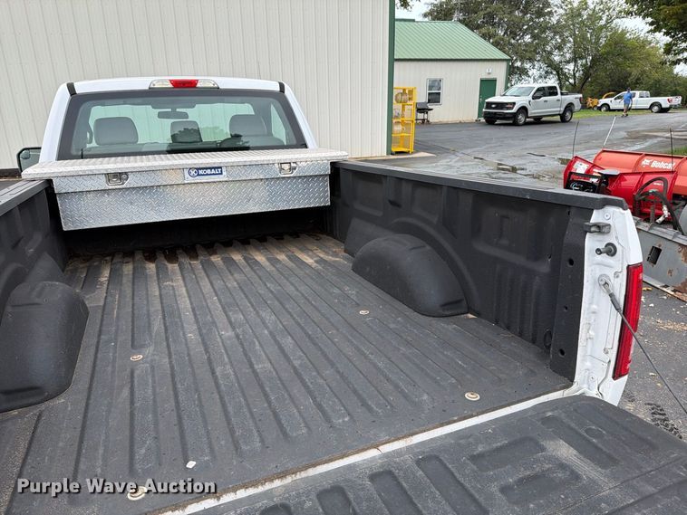 image for item EO8780 2016 Ford F150 XL pickup truck