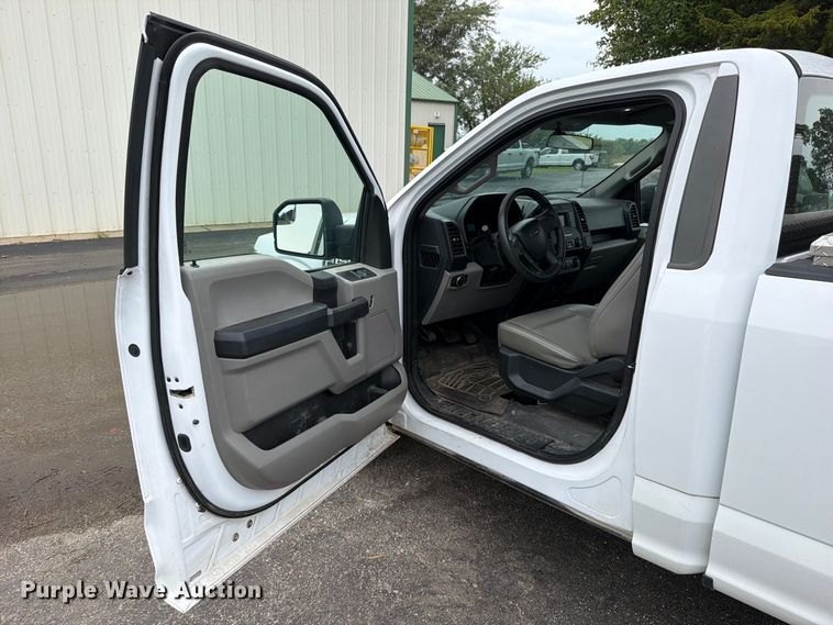 image for item EO8780 2016 Ford F150 XL pickup truck