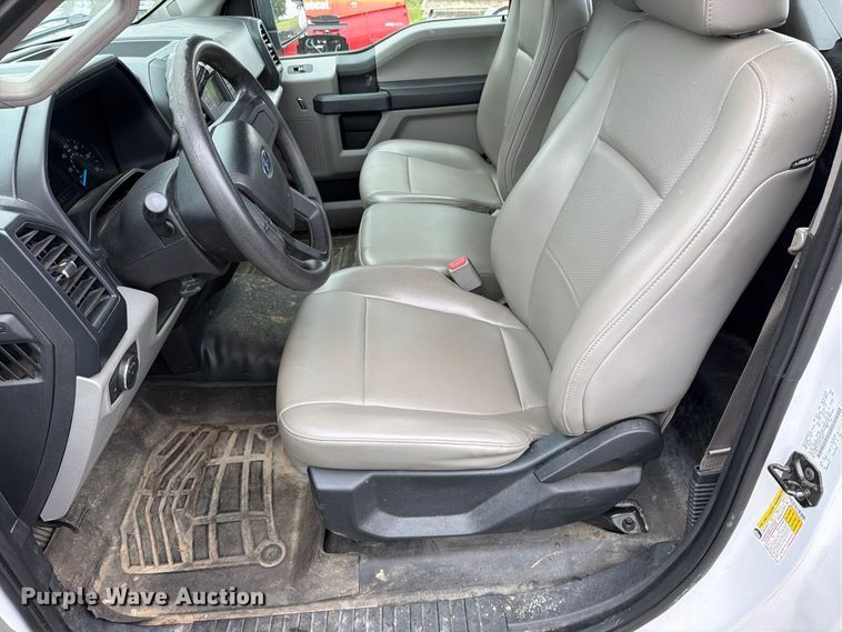 image for item EO8780 2016 Ford F150 XL pickup truck