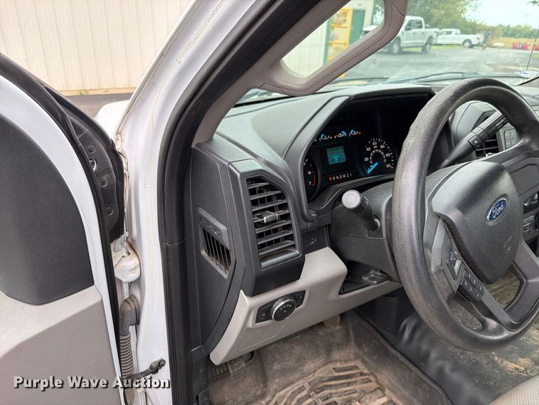 image for item EO8780 2016 Ford F150 XL pickup truck