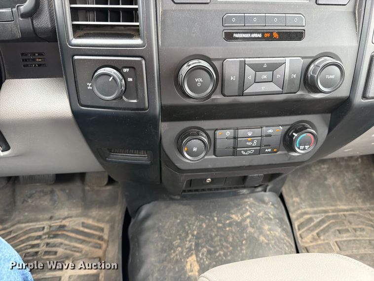 image for item EO8780 2016 Ford F150 XL pickup truck