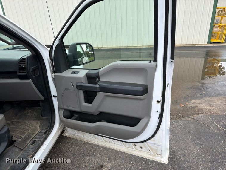 image for item EO8780 2016 Ford F150 XL pickup truck