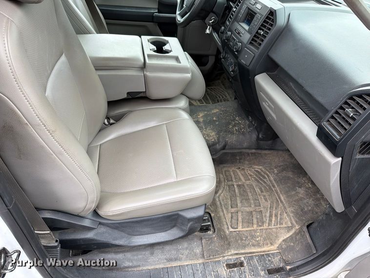 image for item EO8780 2016 Ford F150 XL pickup truck