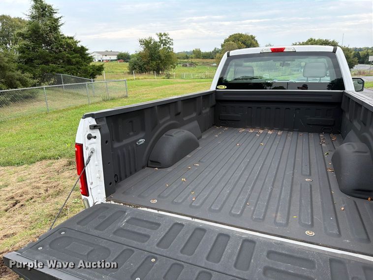 image for item EO8781 2015 Ford F150 XL pickup truck