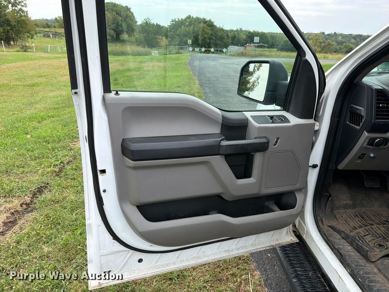 image for item EO8781 2015 Ford F150 XL pickup truck