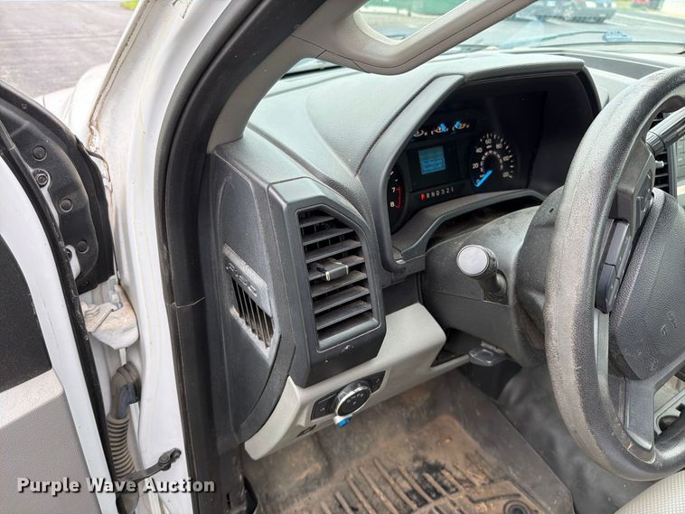 image for item EO8781 2015 Ford F150 XL pickup truck