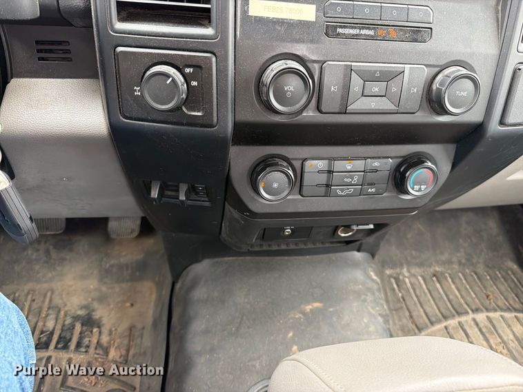 image for item EO8781 2015 Ford F150 XL pickup truck