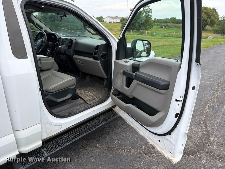 image for item EO8781 2015 Ford F150 XL pickup truck