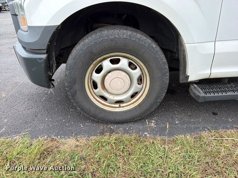 image for item EO8781 2015 Ford F150 XL pickup truck