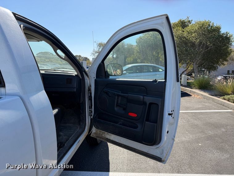 image for item EP3027 2003 Dodge Ram pickup truck