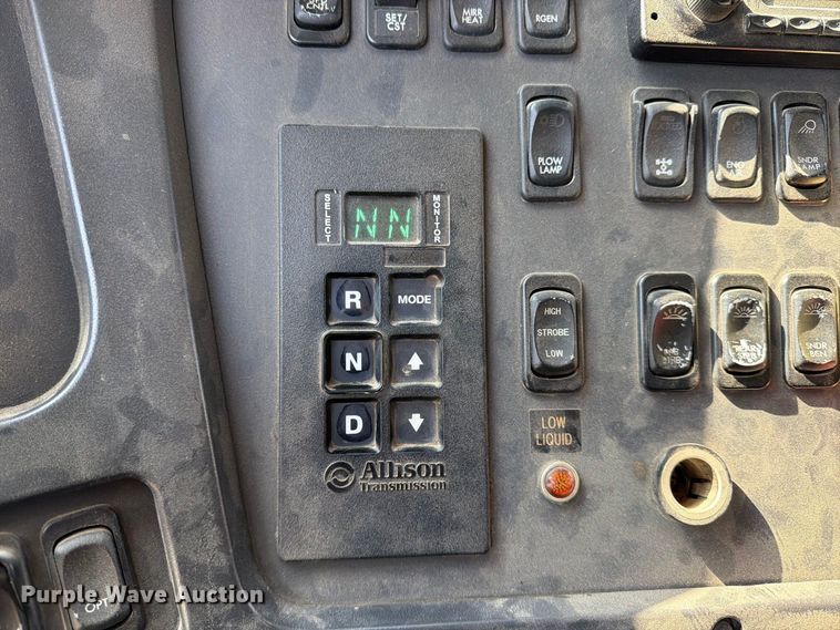 image for item EP7842 2012 Freightliner Business Class M2 dump truck