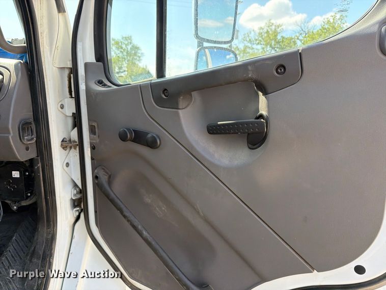 image for item EP7842 2012 Freightliner Business Class M2 dump truck