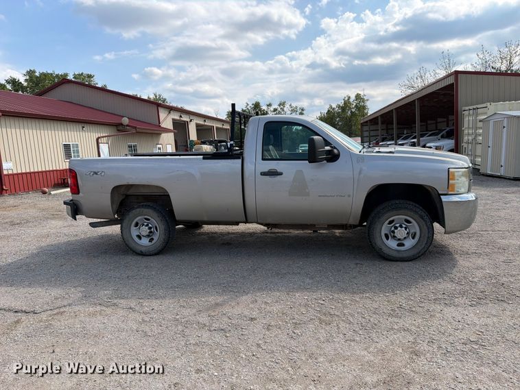 image for item EP7843 2009 Chevrolet Silverado 2500HD pickup truck