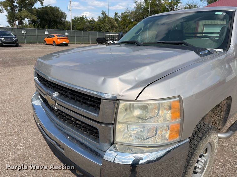 image for item EP7843 2009 Chevrolet Silverado 2500HD pickup truck