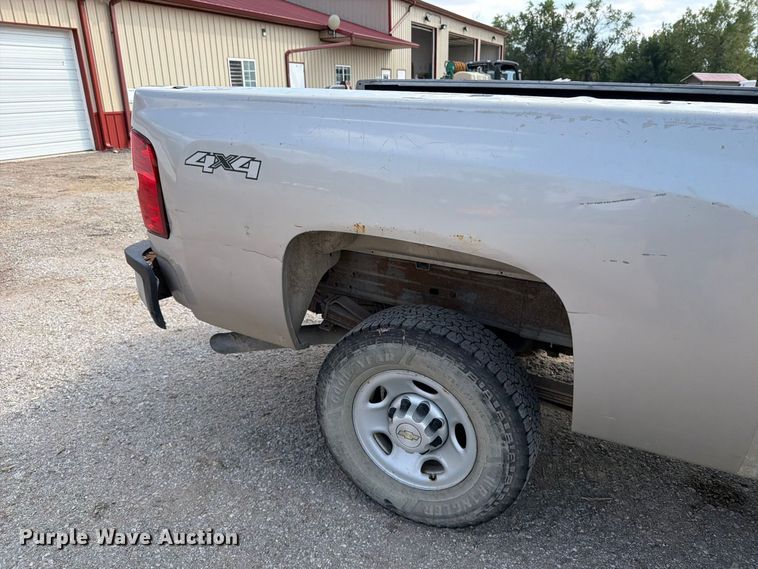 image for item EP7843 2009 Chevrolet Silverado 2500HD pickup truck
