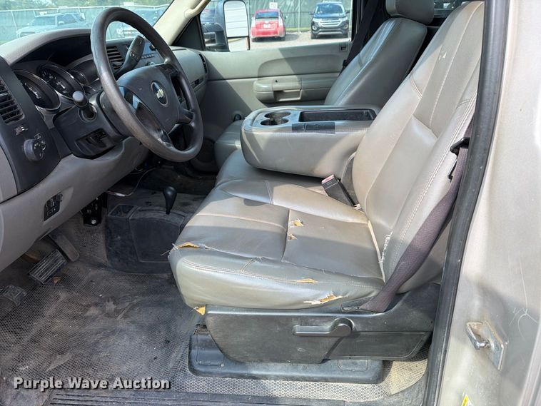 image for item EP7843 2009 Chevrolet Silverado 2500HD pickup truck