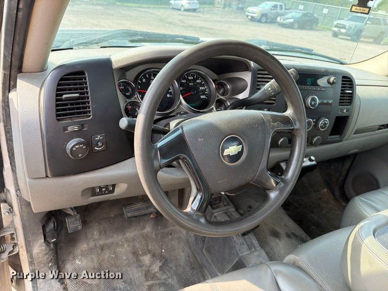 image for item EP7843 2009 Chevrolet Silverado 2500HD pickup truck