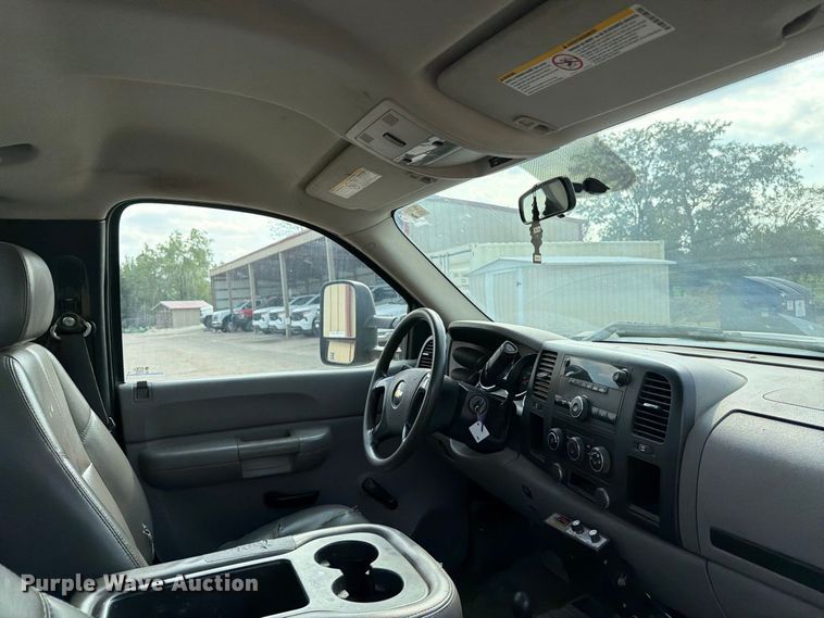 image for item EP7843 2009 Chevrolet Silverado 2500HD pickup truck