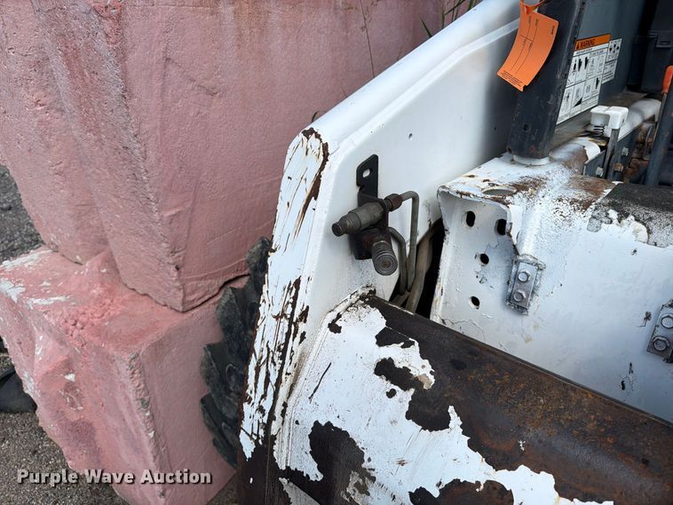image for item EP7844 1998 Bobcat 863 skid steer loader