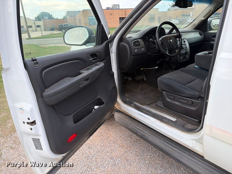 image for item EP7846 2007 Chevrolet Suburban SUV