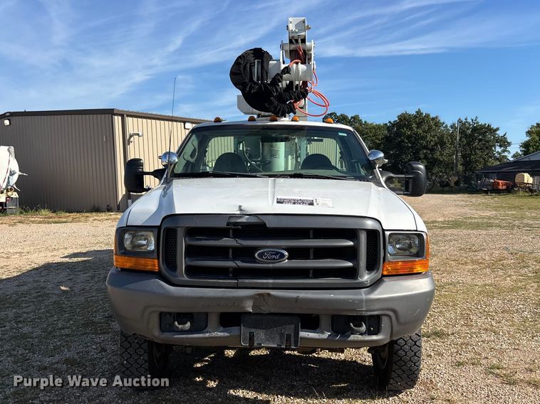 image for item ER3430 1999 Ford F550 XL Super Duty bucket truck