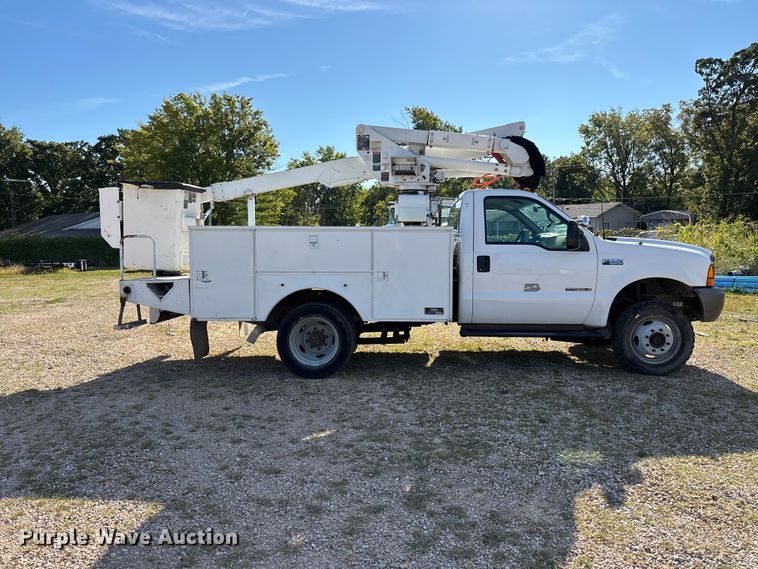 image for item ER3430 1999 Ford F550 XL Super Duty bucket truck
