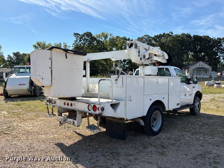 image for item ER3430 1999 Ford F550 XL Super Duty bucket truck