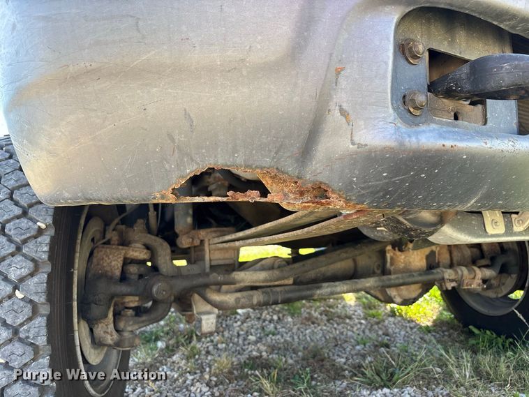 image for item ER3430 1999 Ford F550 XL Super Duty bucket truck