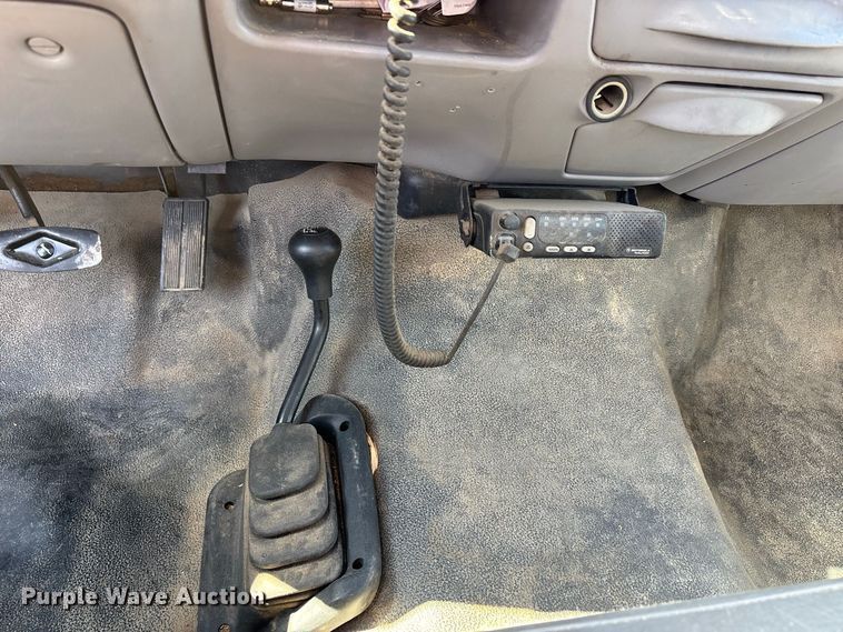 image for item ER3430 1999 Ford F550 XL Super Duty bucket truck