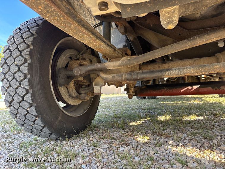 image for item ER3430 1999 Ford F550 XL Super Duty bucket truck