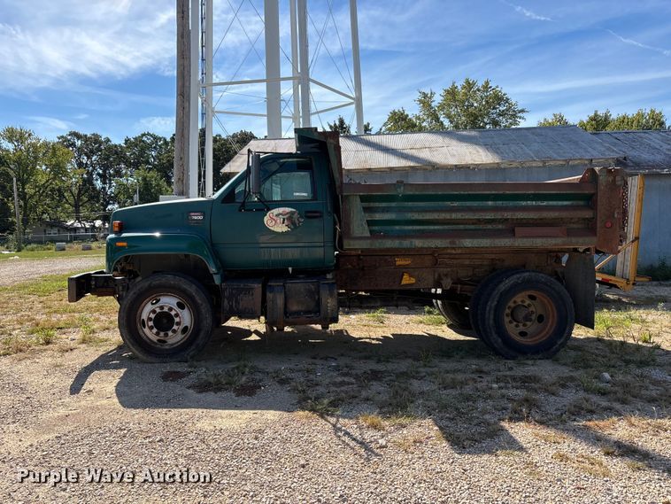 image for item ER3431 2000 GMC C7500 dump truck