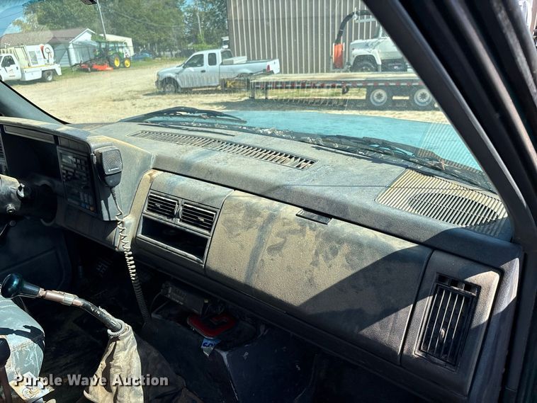 image for item ER3431 2000 GMC C7500 dump truck