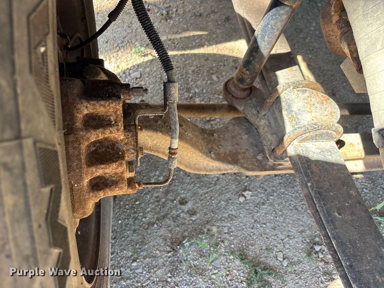 image for item ER3431 2000 GMC C7500 dump truck