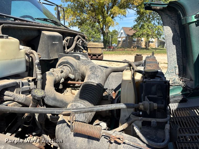 image for item ER3431 2000 GMC C7500 dump truck