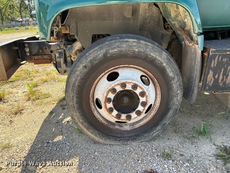 image for item ER3431 2000 GMC C7500 dump truck