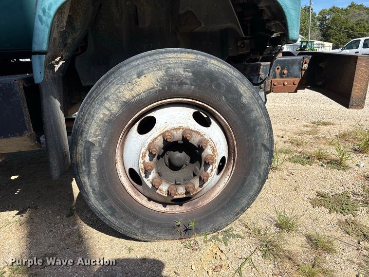 image for item ER3431 2000 GMC C7500 dump truck