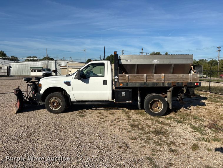image for item ER3432 2008 Ford F350 dump flatbed pickup truck
