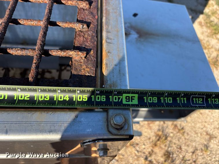 image for item ER3432 2008 Ford F350 dump flatbed pickup truck