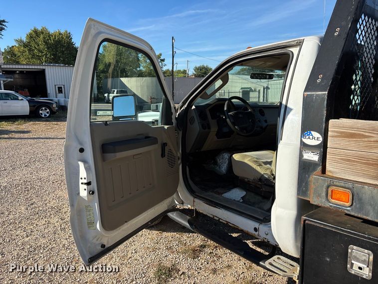 image for item ER3432 2008 Ford F350 dump flatbed pickup truck