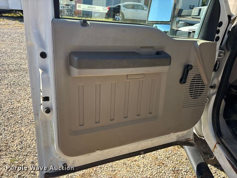 image for item ER3432 2008 Ford F350 dump flatbed pickup truck