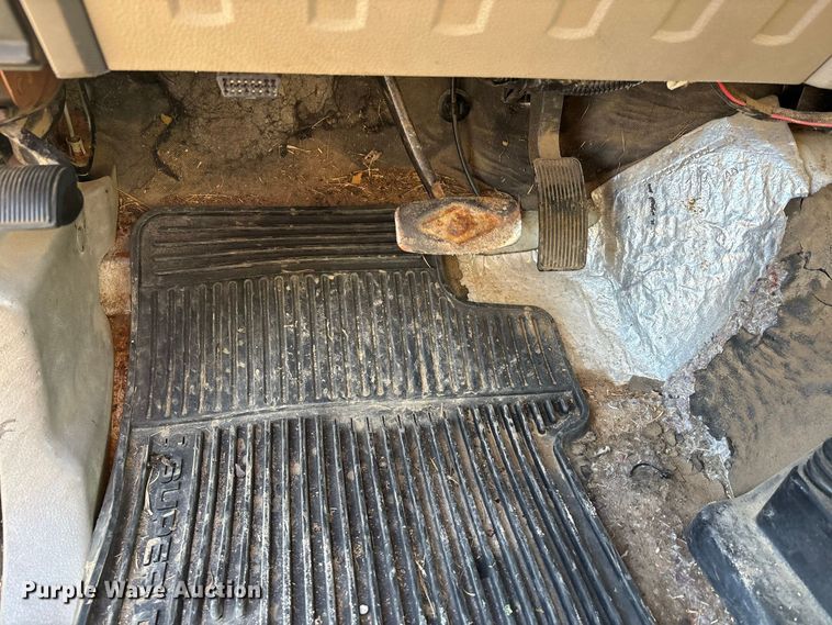 image for item ER3432 2008 Ford F350 dump flatbed pickup truck