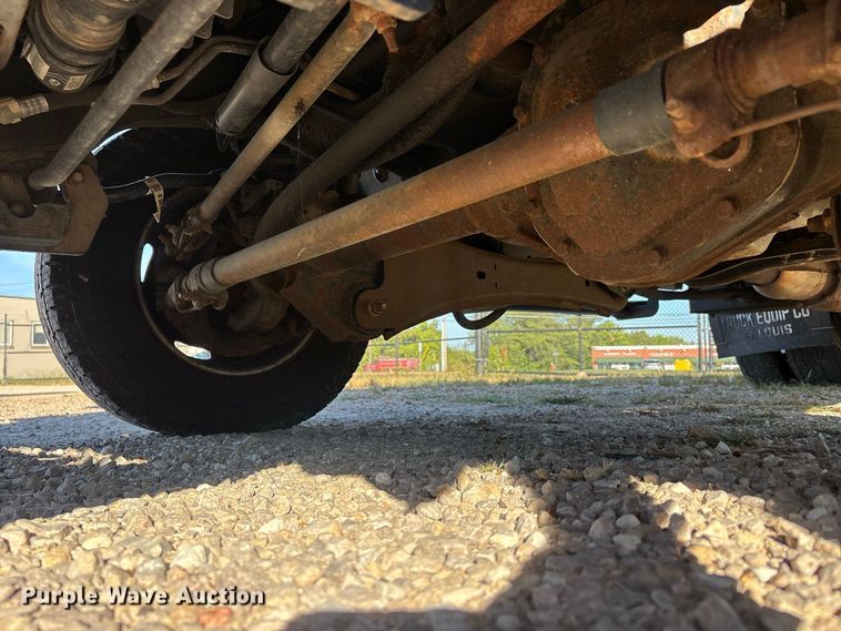 image for item ER3432 2008 Ford F350 dump flatbed pickup truck